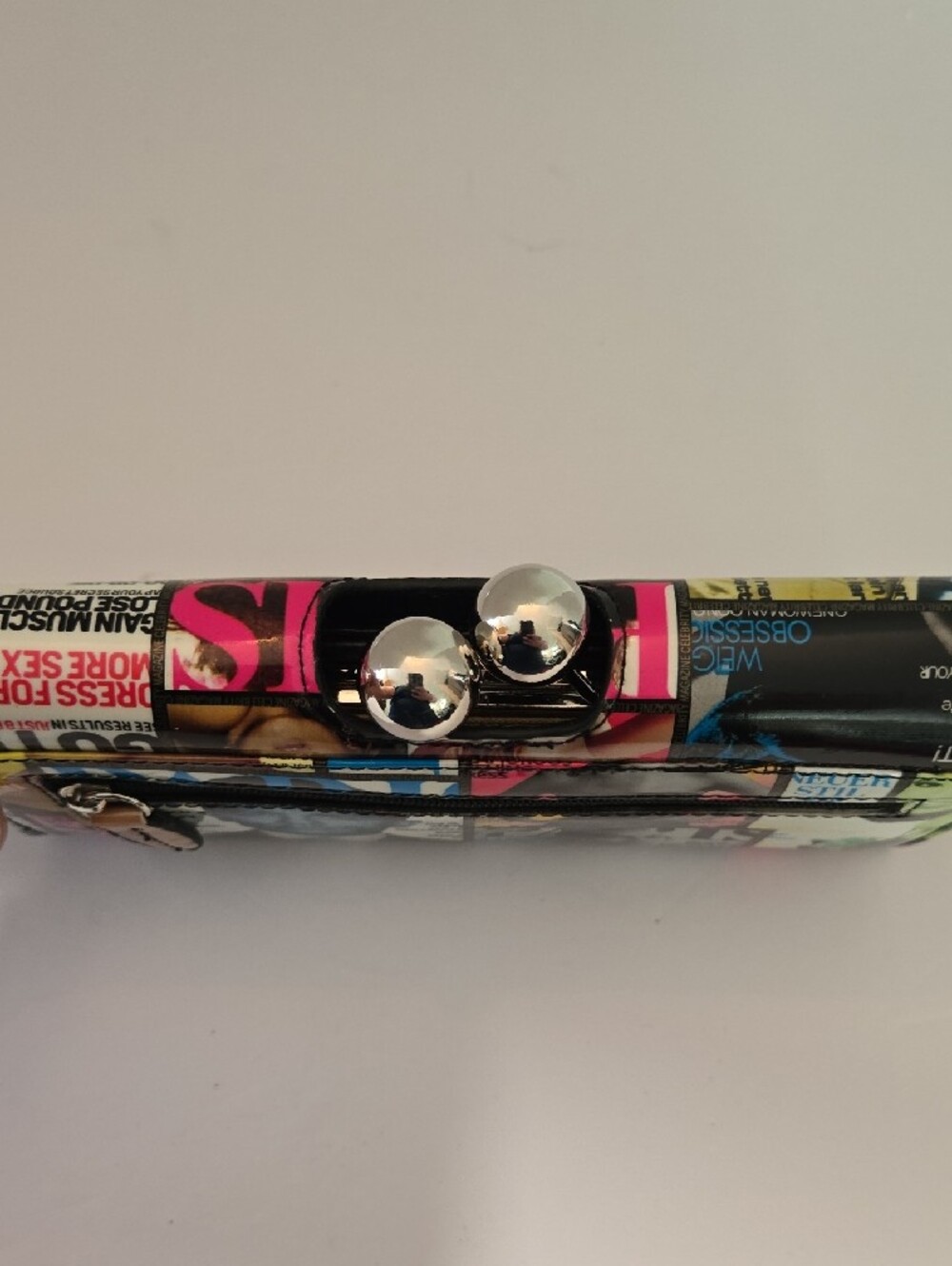 Women’s Multicolor Magazine-Print Clutch Wallet - Picture 3 of 7